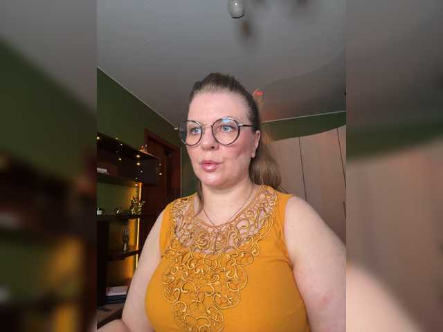 Veronika_Gold live cam preview