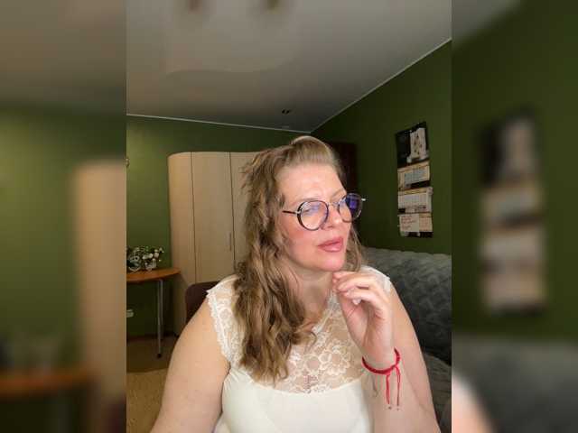 Veronika_Gold live cam preview