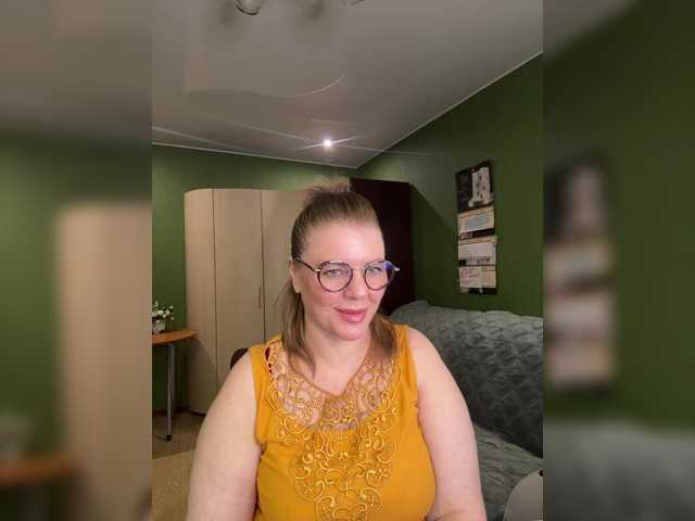 Veronika_Gold live cam preview