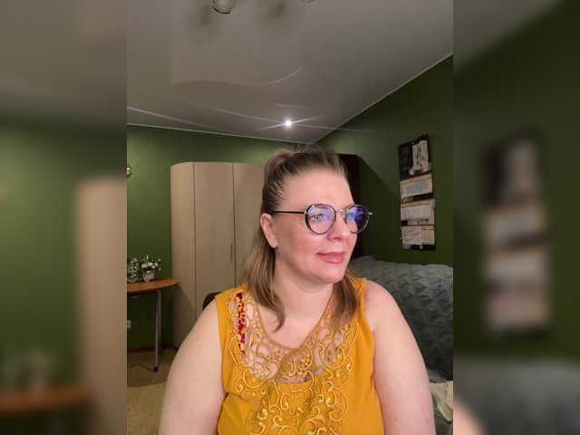 Veronika_Gold live cam preview