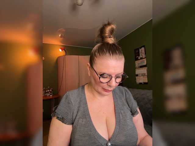 Taly1974 live cam on BongaCams