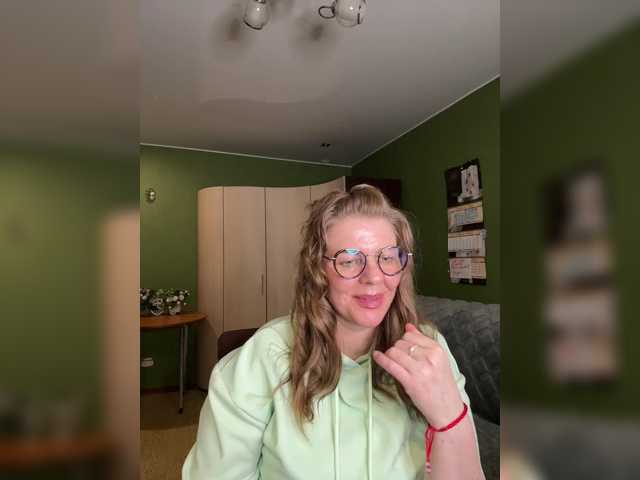 Veronika_Gold live cam preview