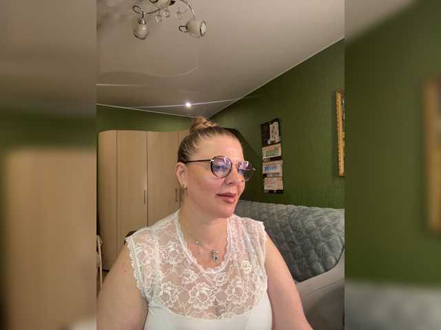Taly1974 live cam on BongaCams