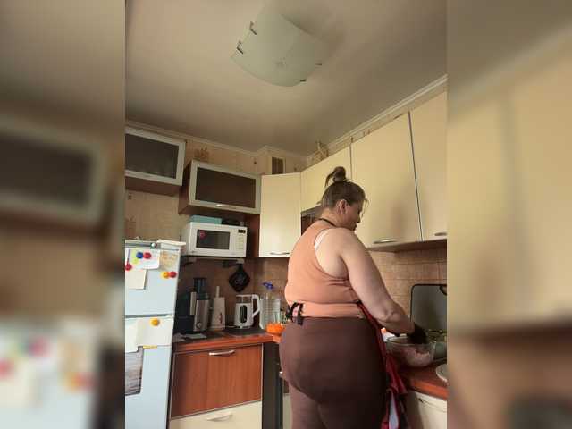 Veronika_Gold live cam preview