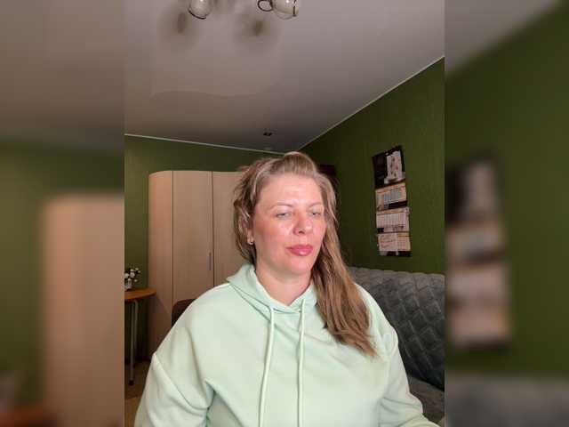 Veronika_Gold live cam preview
