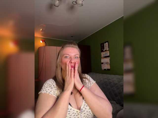 Veronika_Gold live cam preview