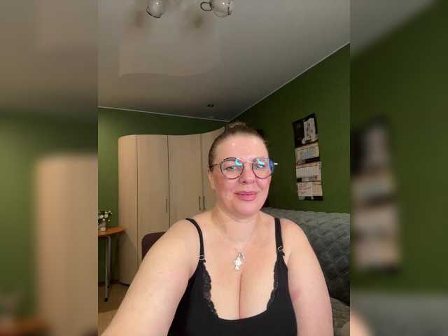 Veronika_Gold live cam preview