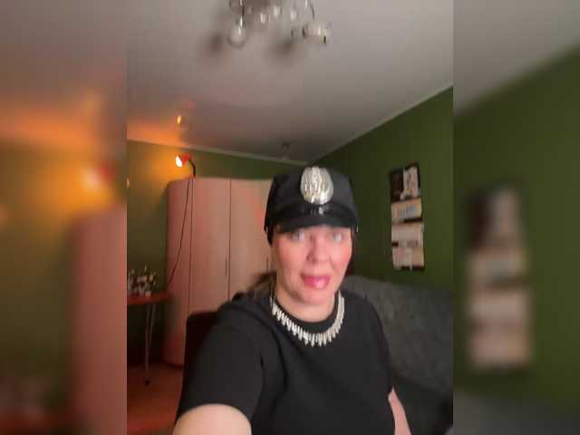 Veronika_Gold live cam preview