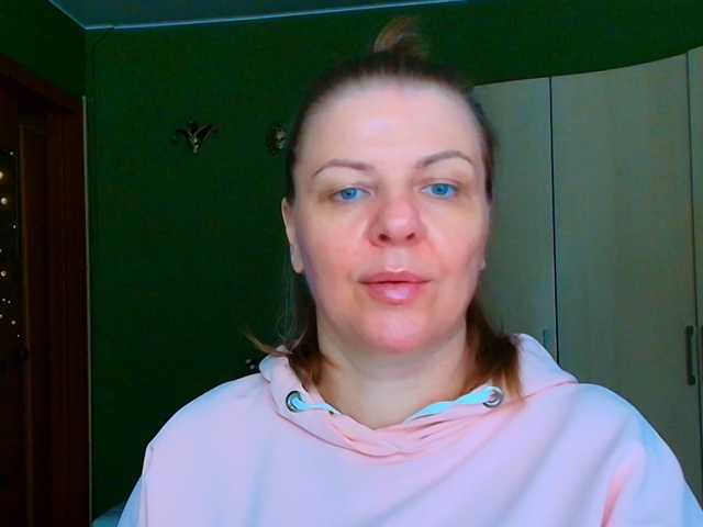 Veronika_Gold live cam preview