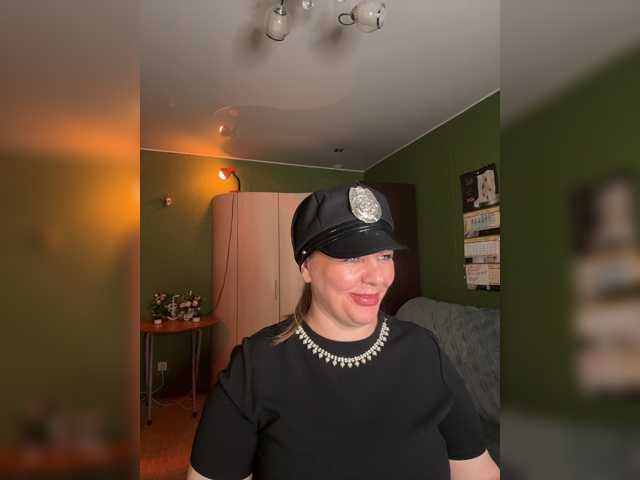 Veronika_Gold live cam preview
