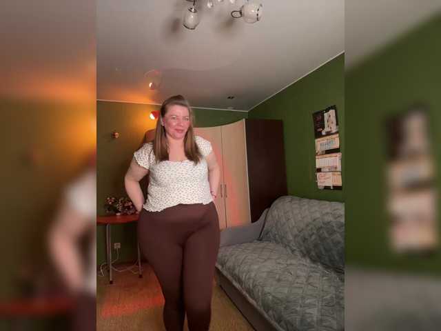 Veronika_Gold live cam preview