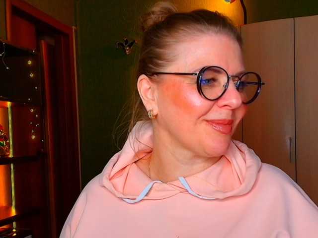 Veronika_Gold live cam preview