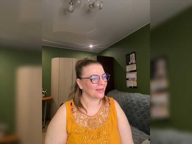 Veronika_Gold live cam preview