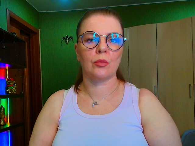 Veronika_Gold live cam preview