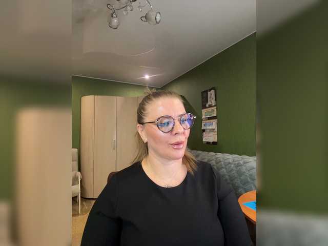 Veronika_Gold live cam preview
