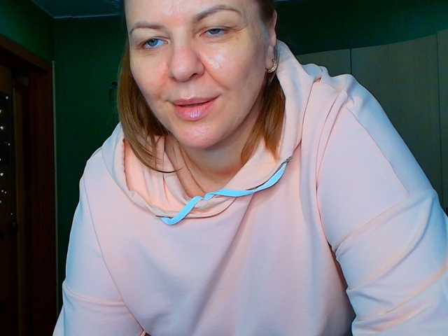 Veronika_Gold live cam preview