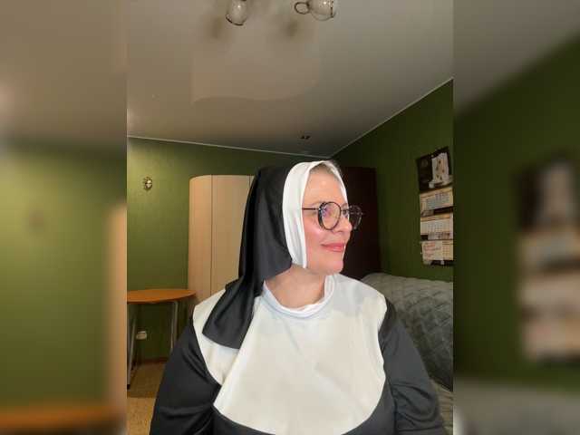 Veronika_Gold live cam preview