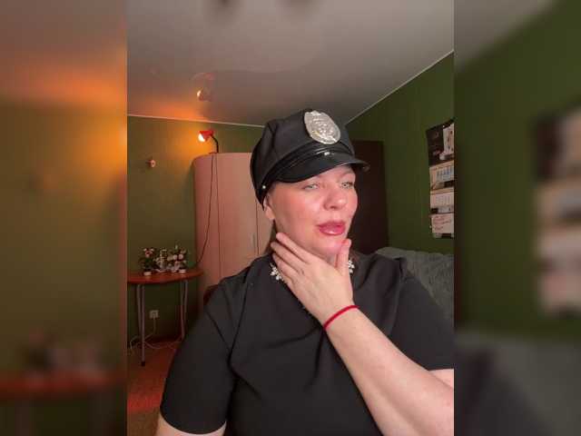 Veronika_Gold live cam preview