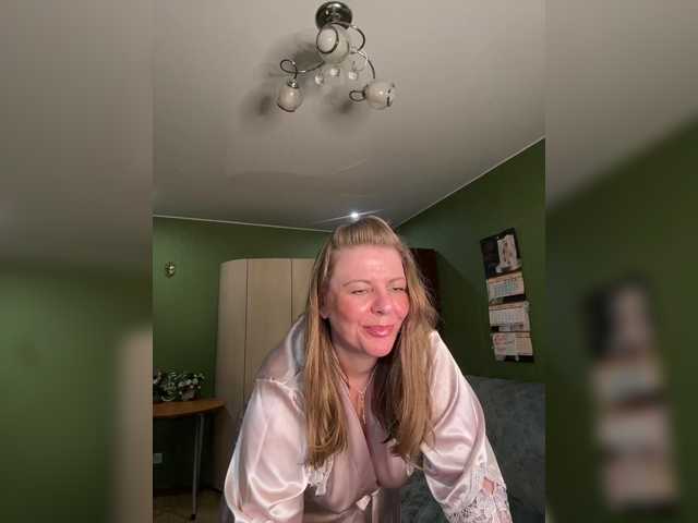 Veronika_Gold live cam preview