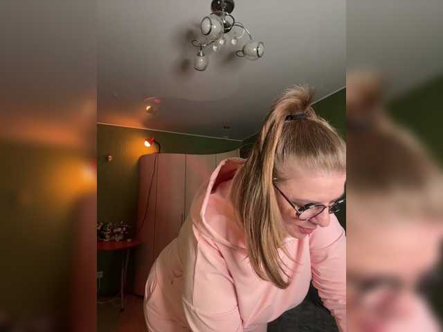 Taly1974 live cam on BongaCams
