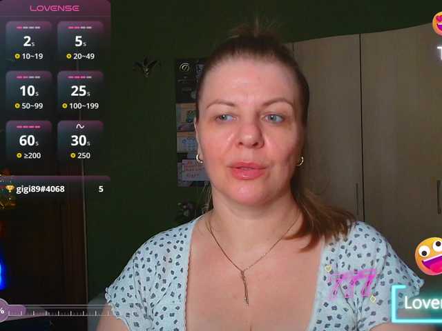 le modèle Veronika_Gold est en webcam porno dans un show sur le site bongacams, il possède les tags suivants: White/Caucasian,Blonde,Shaved
