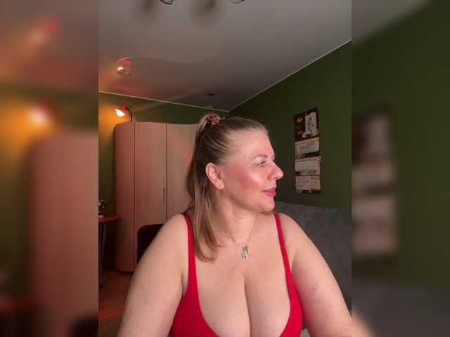 Veronika_Gold live cam preview