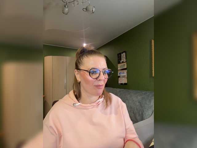 Veronika_Gold live cam preview