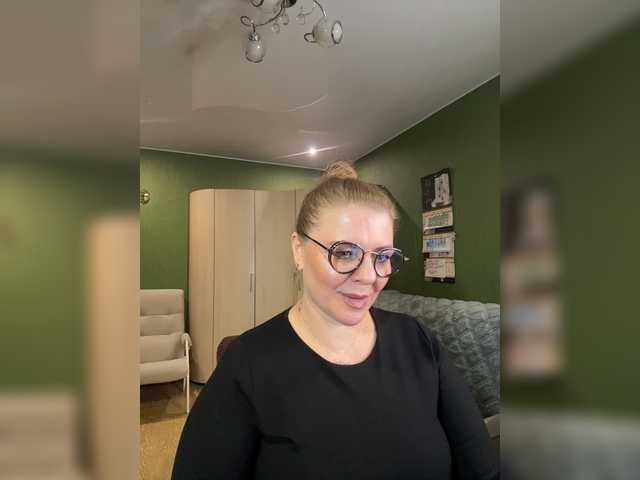 Veronika_Gold live cam preview