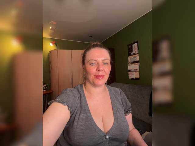 Veronika_Gold live cam preview
