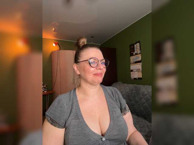 Taly1974 live cam on BongaCams