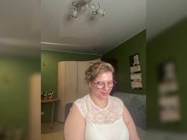 Veronika_Gold live cam preview