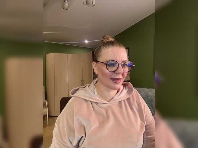 Taly1974 live cam on BongaCams