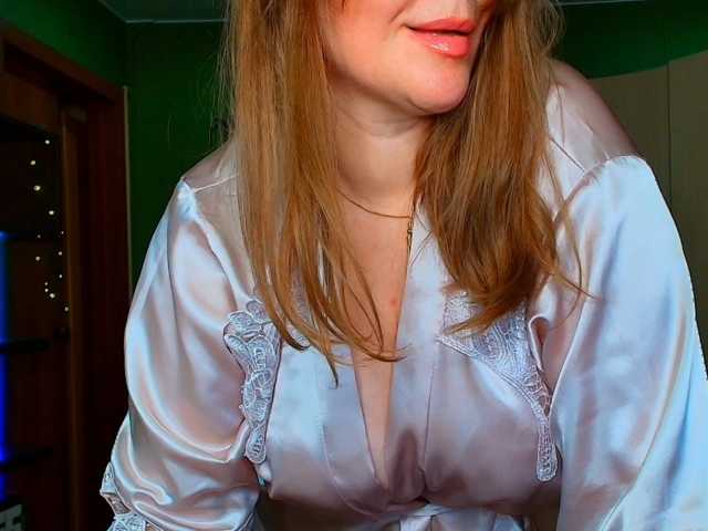 Veronika_Gold live cam preview