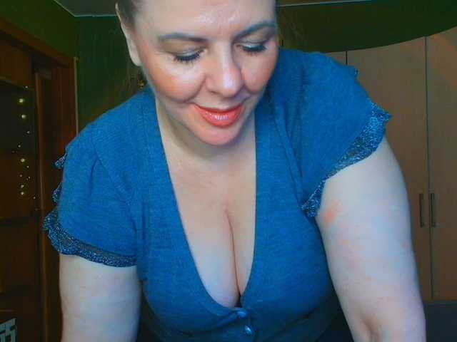 Veronika_Gold live cam preview