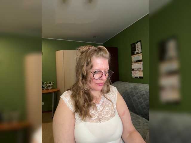 Veronika_Gold live cam preview
