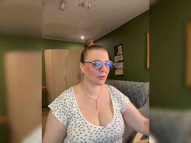 Veronika_Gold webcam