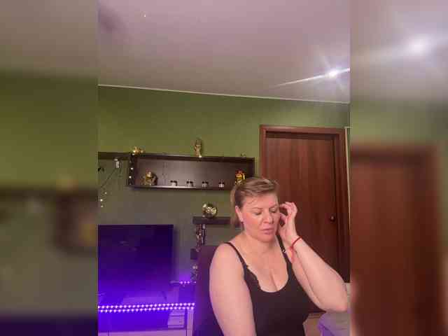 Veronika_Gold webcam