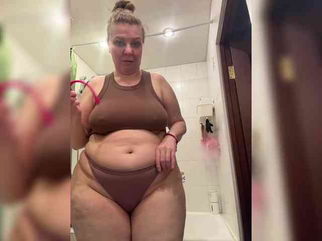 Veronika_Gold webcam