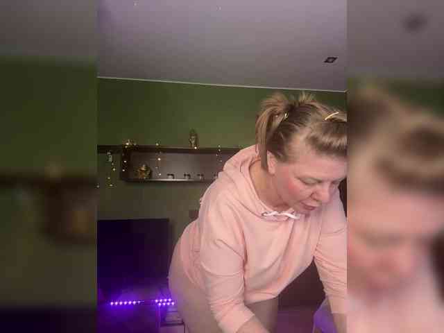 Veronika_Gold webcam