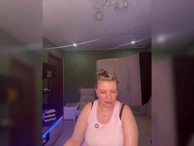 Veronika_Gold webcam