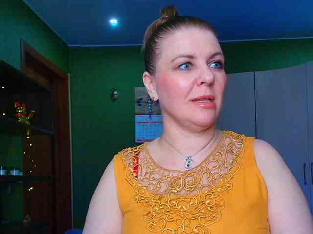 Veronika_Gold webcam