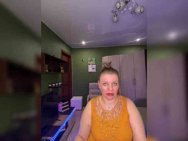 Veronika_Gold webcam