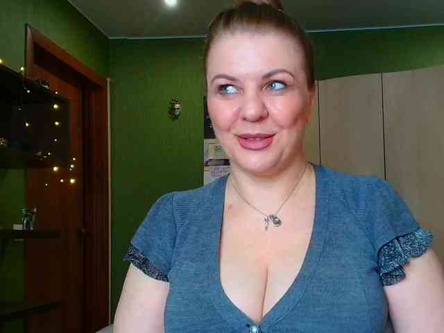 Veronika_Gold webcam