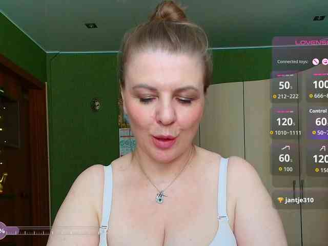 Veronika_Gold webcam