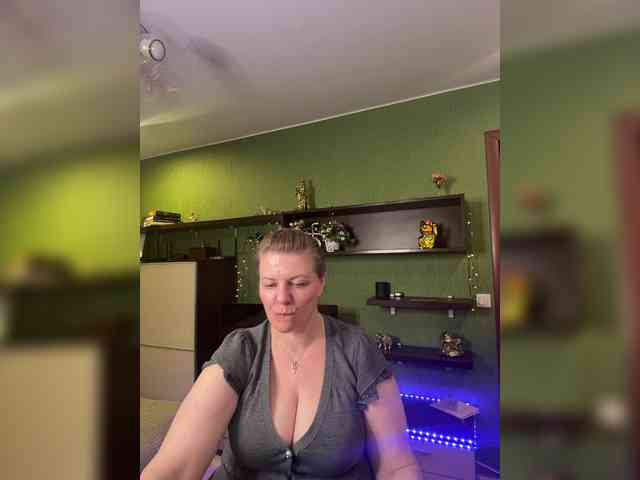 Veronika_Gold webcam