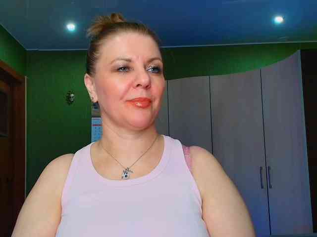 Veronika_Gold webcam
