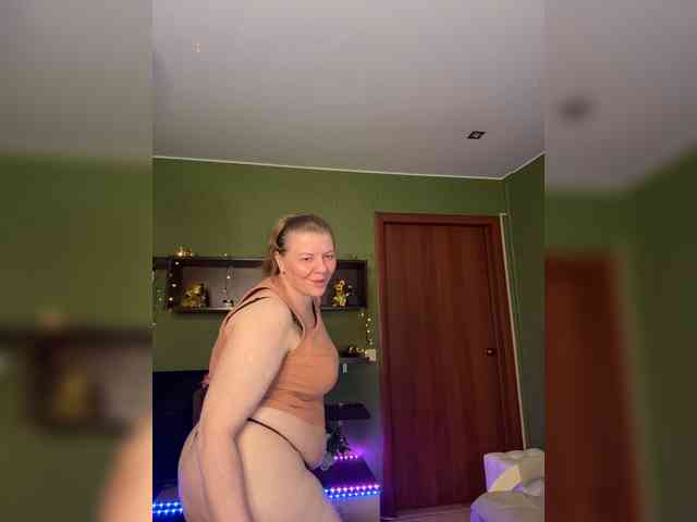 Veronika_Gold webcam