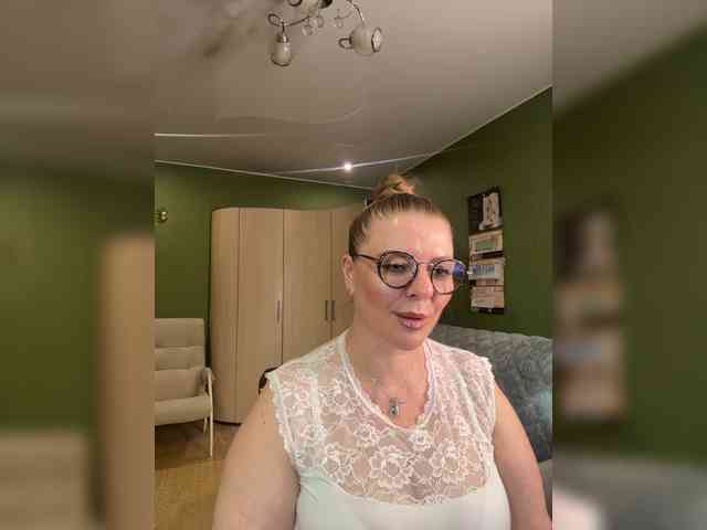 Veronika_Gold webcam