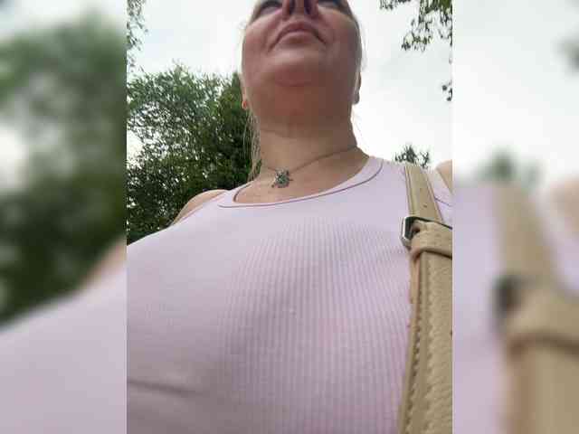 Veronika_Gold webcam