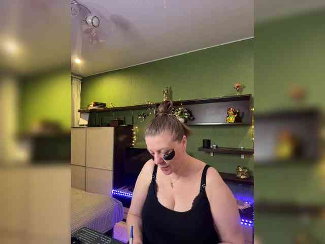 Veronika_Gold webcam